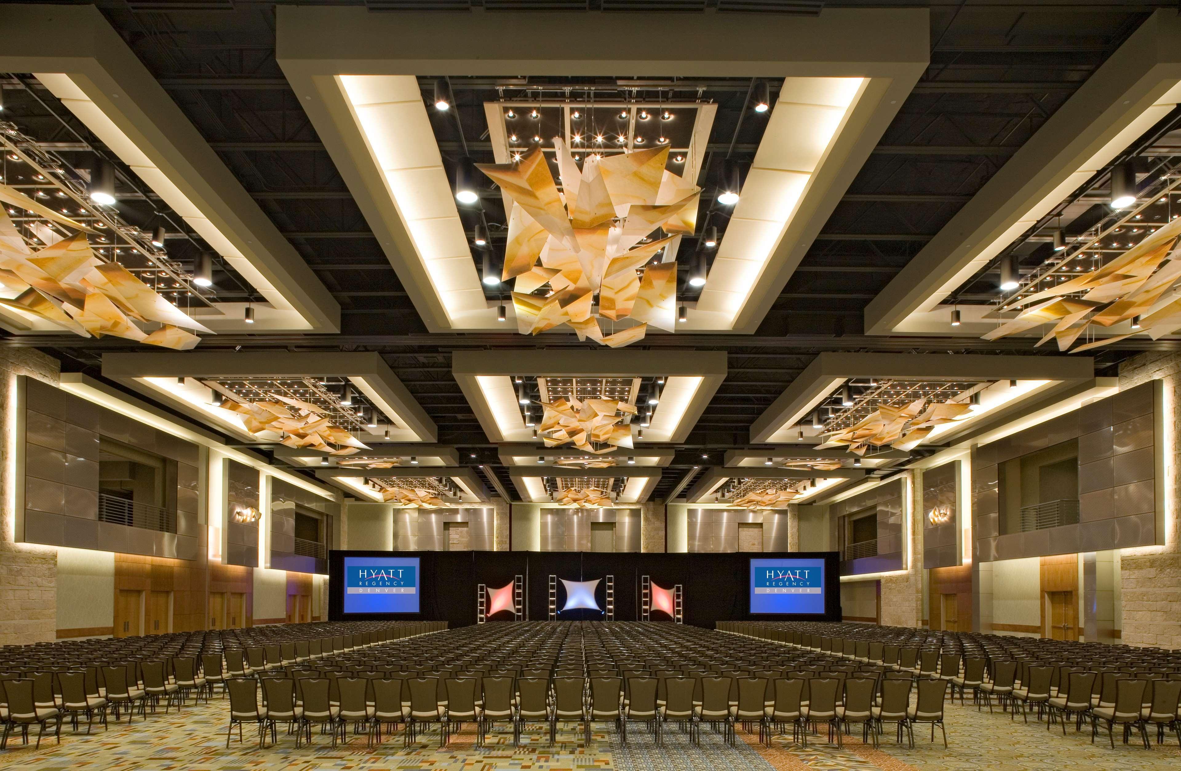 Hyatt Regency Denver At Colorado Convention Center Hotel Exterior photo